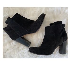 🍁🍂 Black Booties by Vero Cuoio perfect for Fall 🍁🍂